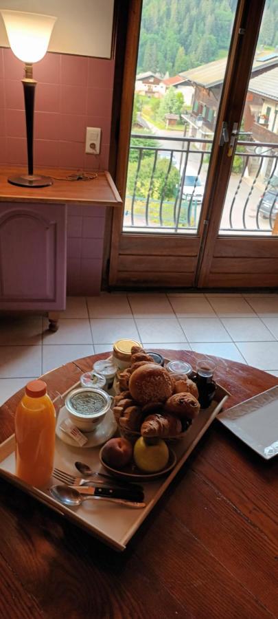 Le Retro Bed & Breakfast ลาชาเปล-ดาบงด็องซ์ ภายนอก รูปภาพ